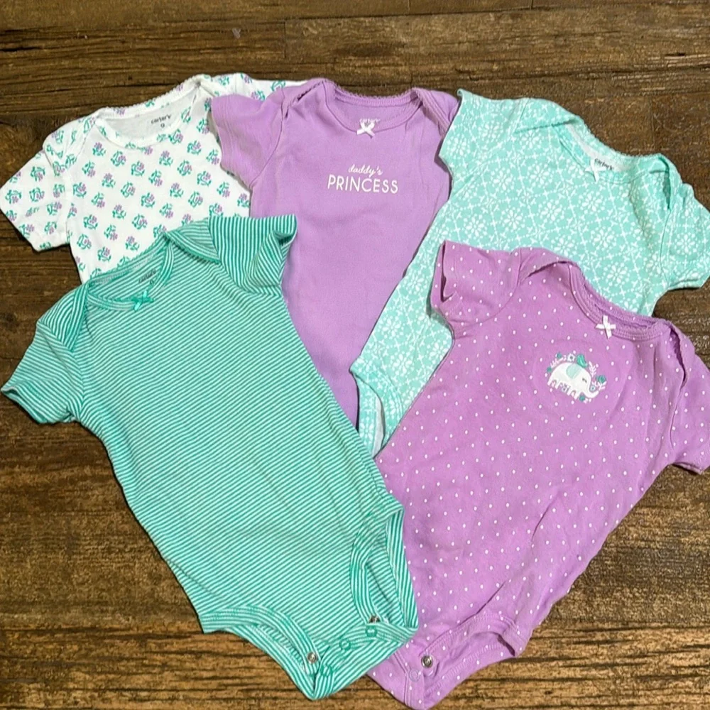 Carter’s‎ Set of 5 Onesies